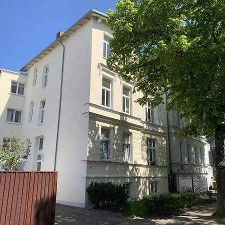 Wintergarten-maisonette, Warnemuende