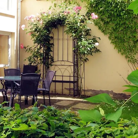 Wintergarten-maisonette, Warnemuende Apartment Rostock